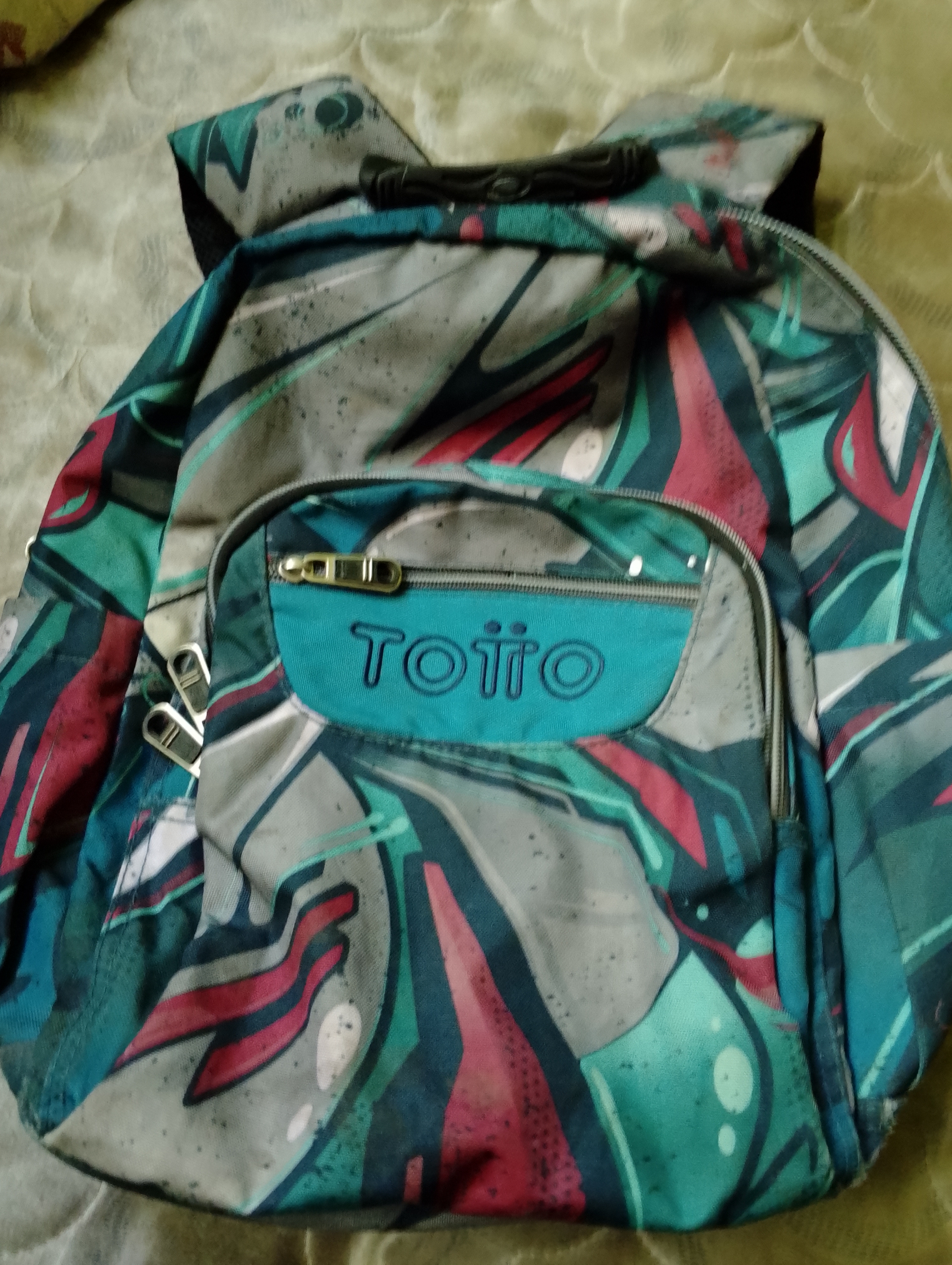 Vendo Mochila TOTTO Oscura