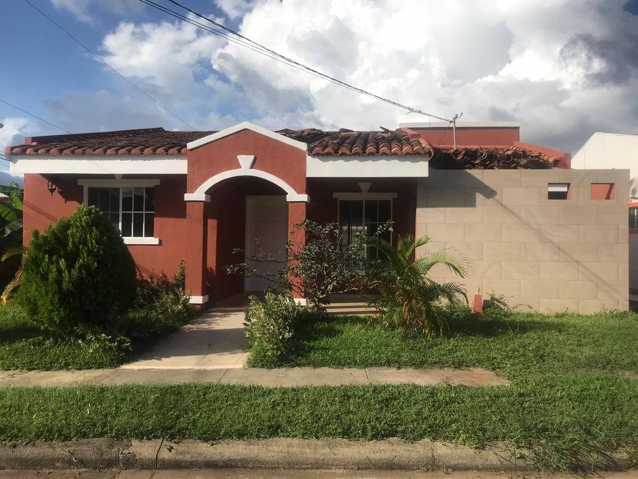 Se vende linda casa en Villa Franca km 16.2 carretera a Masaya