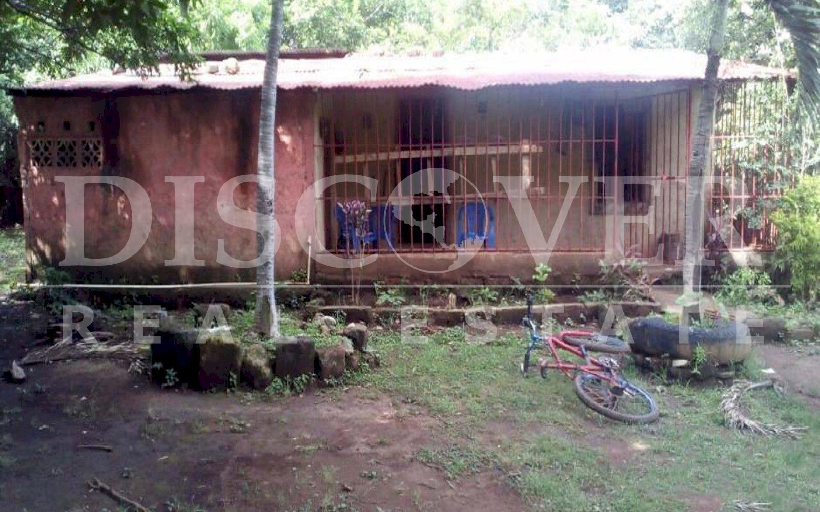 CASA EN VENTA EN CARRETERA VIEJA A LEON