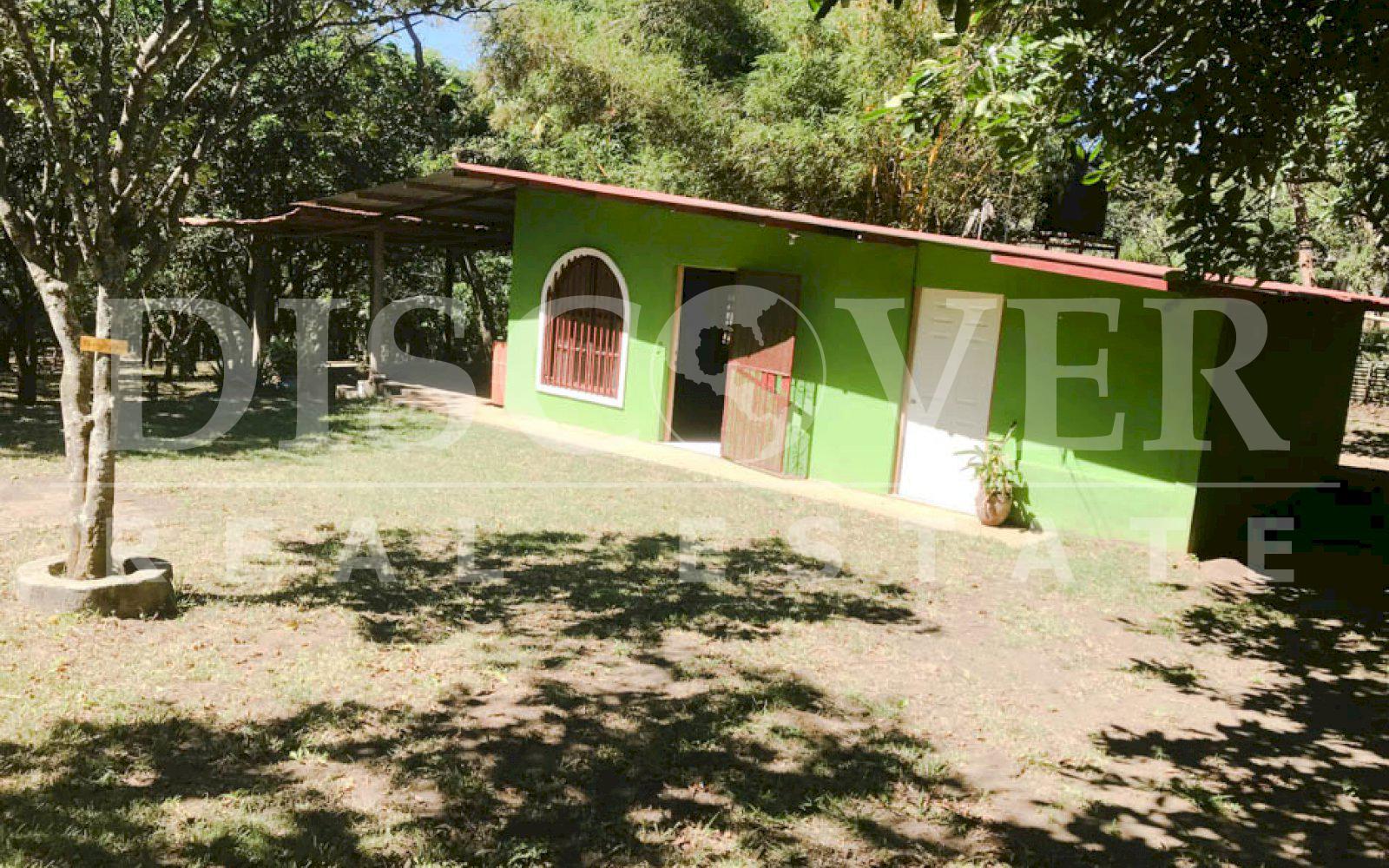 CASA EN VENTA EN CARRETERA VIEJA LEON