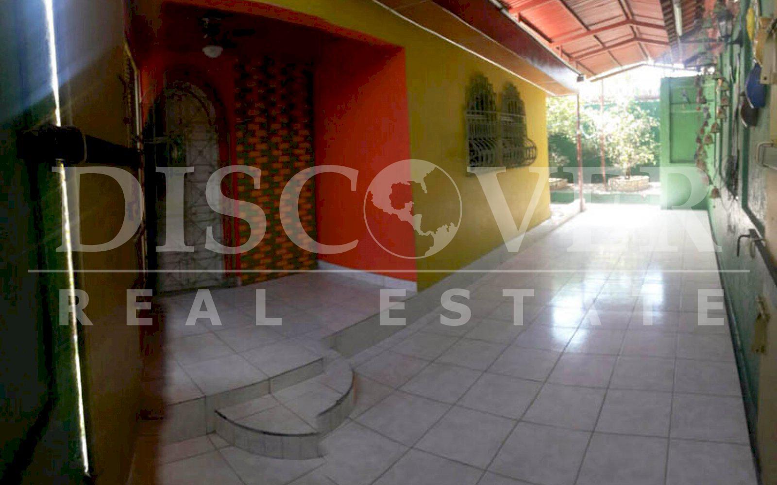 CASA EN VENTA UBICADA EN MONSEÑOR LEZCANO.